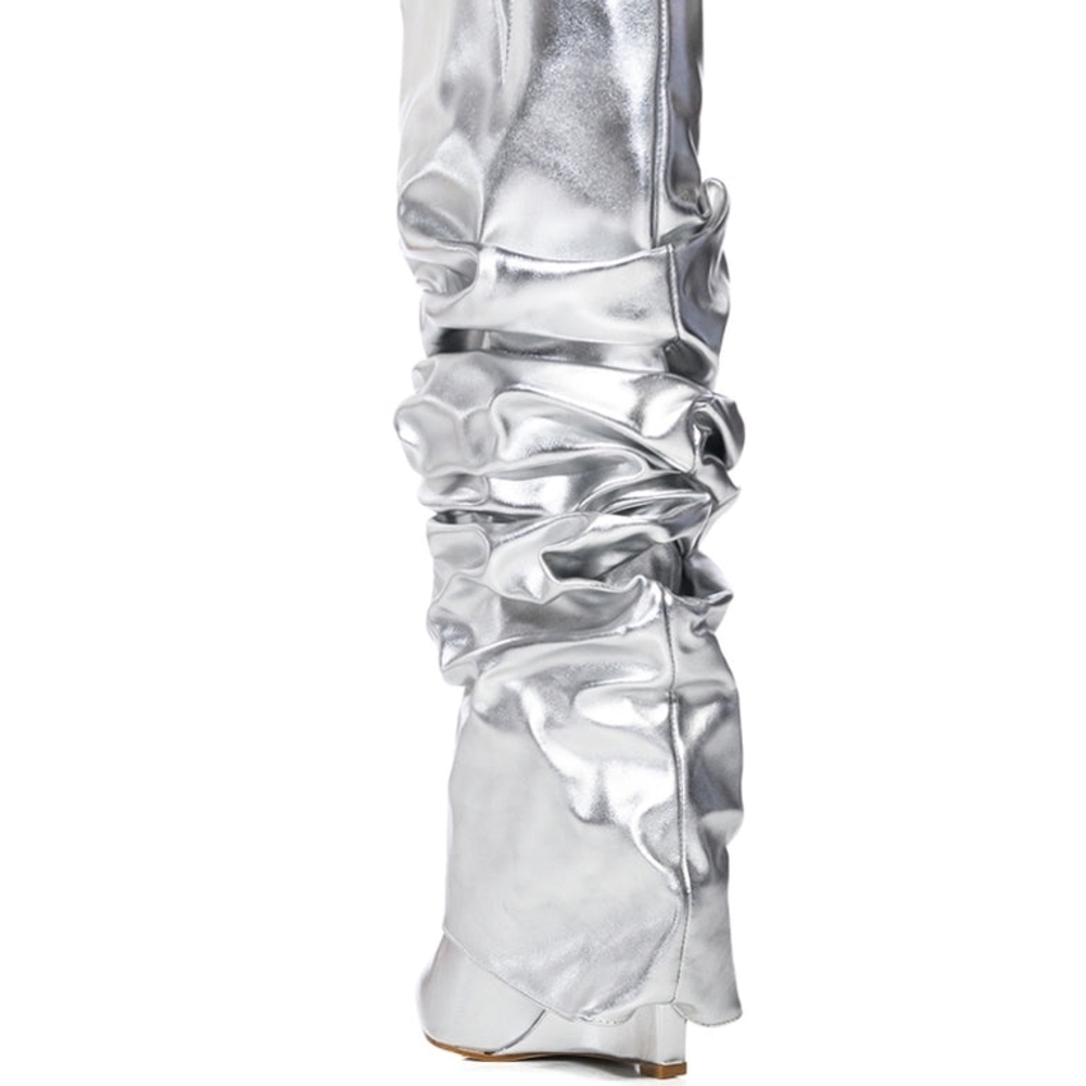 Azalea Wang "Glistening CoverGirl"  Metallic Silver Ankle Boots - Picture 4 of 11